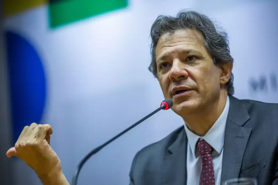 Isenção no IR por motivos de doença será limitada a quem ganha até R$ 20 mil, diz Haddad