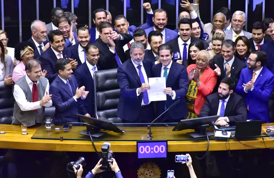 Hugo Motta é eleito presidente da Câmara dos Deputados